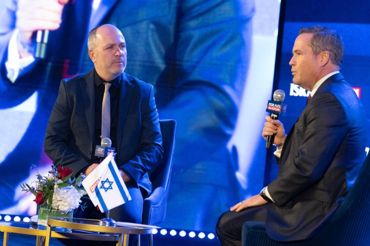 Interviewing Mike Waltz. 2025, (Nir Israeli).